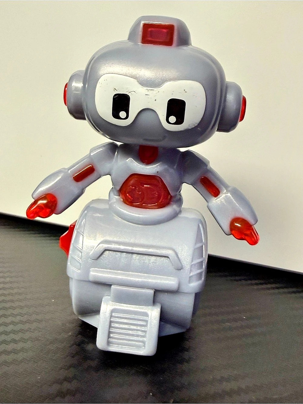 2019 McDonald’s Discovery Mindblown Prism Bot Robot Happy Meal Toy
